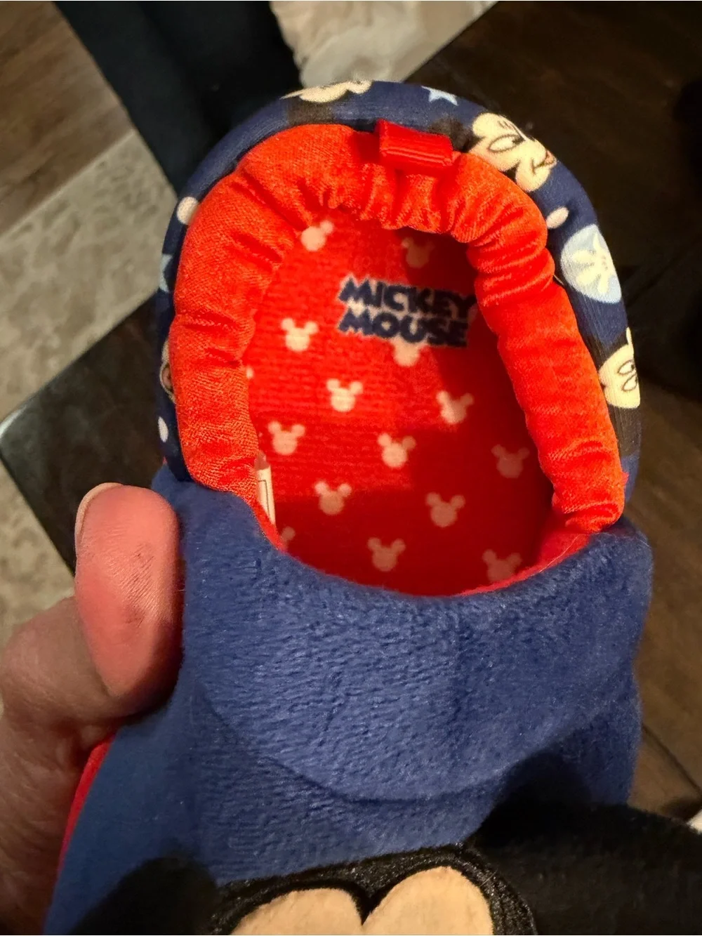 Disney Mickey Mouse toddler slippers size 9/10
